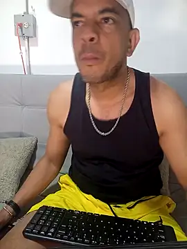 latinmartin73 online show from 02/02/25, 05:37