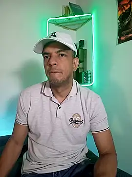 latinmartin73 online show from 02/24/25, 01:24