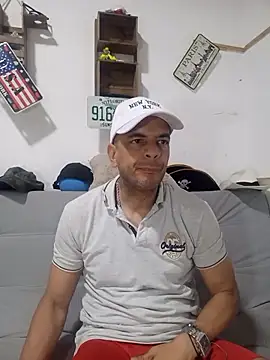 latinmartin73 online show from 11/14/25, 01:15