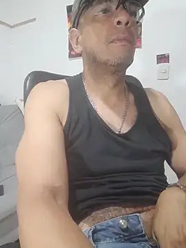 latinmartin73 online show from 11/22/25, 03:38