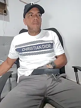 latinmartin73 online show from 05/04/26, 01:34