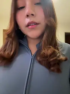kittyfresita online show from 04/24/26, 03:09