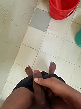 Snapshot of loveme99004 chatting on 10/12/25, 02:54 loveme99004 online show from 10/12/25, 02:54