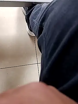 huzi518 online show from 11/11/25, 08:36