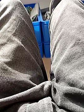 huzi518 online show from 11/27/25, 02:46