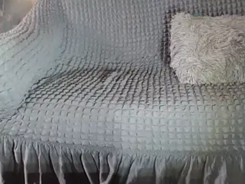 Snapshot of hotyoung24 chatting on 02/21/25, 11:33 hotyoung24 online show from 02/21/25, 11:33