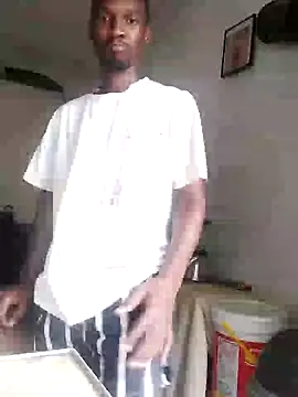 Snapshot of hotyoung24 chatting on 03/12/25, 05:46 hotyoung24 online show from 03/12/25, 05:46