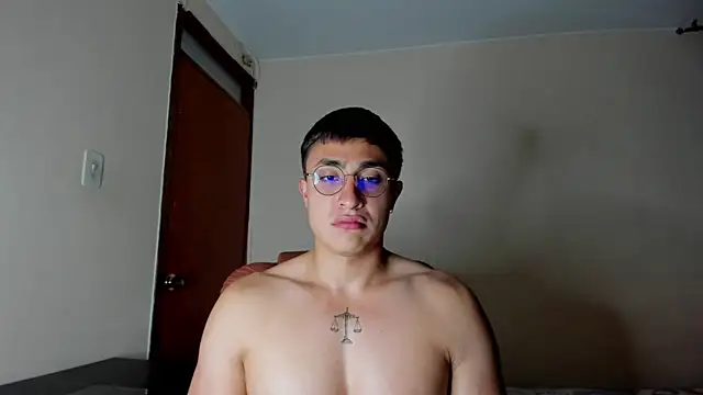 Leoknight online show from 02/06/25, 12:11