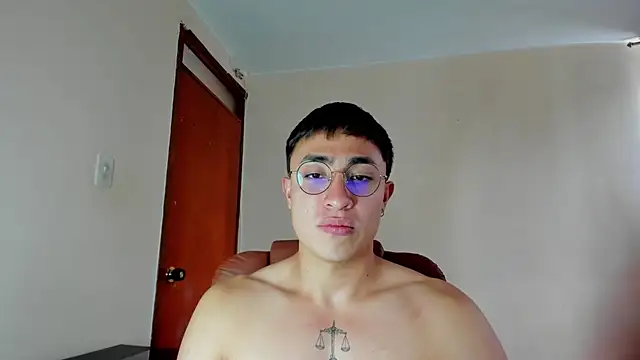 Leoknight online show from 02/08/25, 06:55