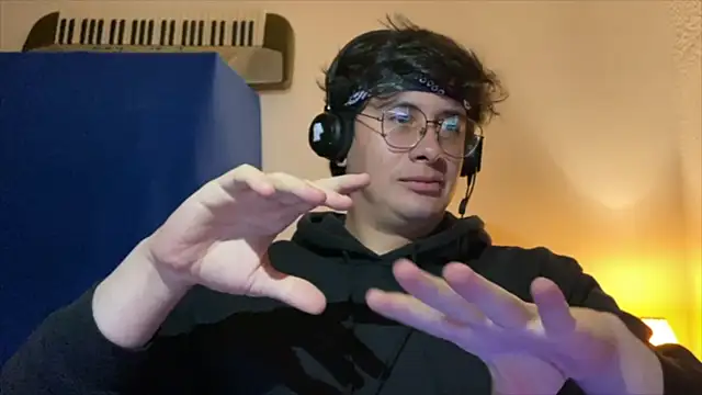 Snapshot of diegoquinteroxxx chatting on 03/22/26, 02:59 diegoquinteroxxx online show from 03/22/26, 02:59