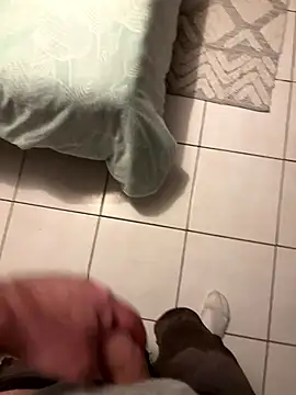 Snapshot of mj23641 chatting on 01/17/26, 04:43 mj23641 online show from 01/17/26, 04:43