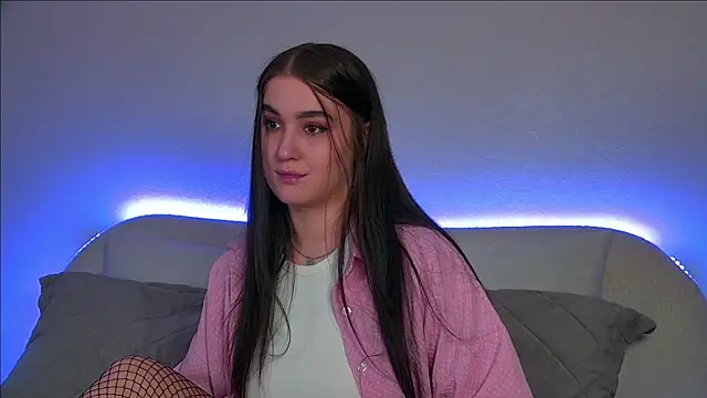 ChristinaMilton online show from 02/04/25, 06:27