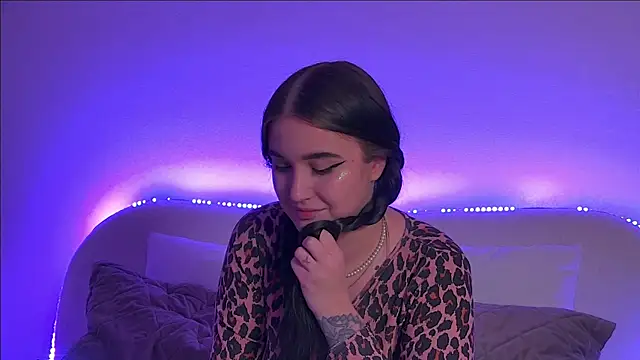 ChristinaMilton online show from 02/11/25, 12:28