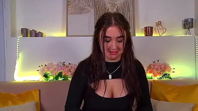 ChristinaMilton online show from 02/18/25, 09:42