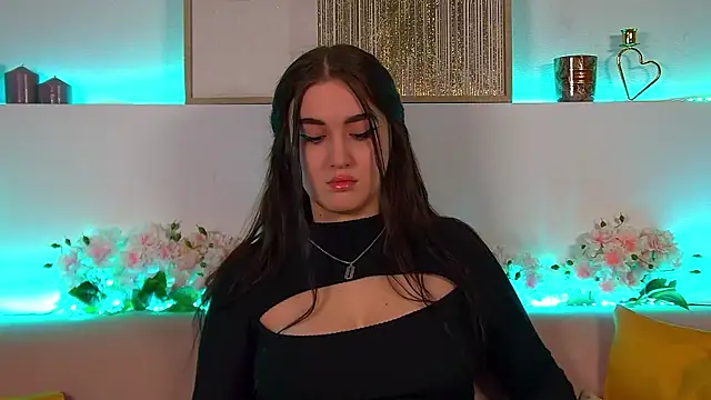 ChristinaMilton online show from 02/19/25, 12:46