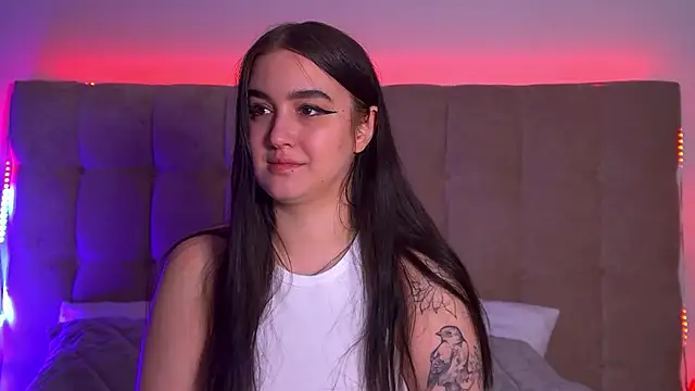 ChristinaMilton online show from 03/03/25, 06:33