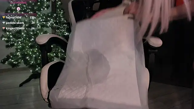 Lana Younes online show from 12/30/24, 02:08