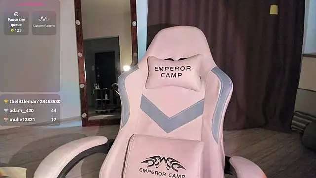 Lana Younes online show from 11/23/25, 12:27