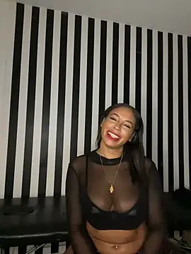 Snapshot of bigbootyjayda chatting on 12/17/24, 10:43 bigbootyjayda online show from 12/17/24, 10:43