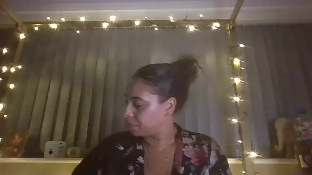 Snapshot of bigbootyjayda chatting on 09/18/25, 10:45 bigbootyjayda online show from 09/18/25, 10:45