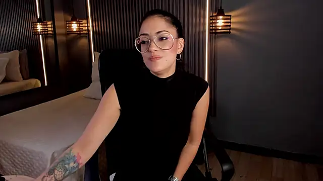 Snapshot of aura-baker chatting on 01/31/25, 04:06 aura-baker online show from 01/31/25, 04:06