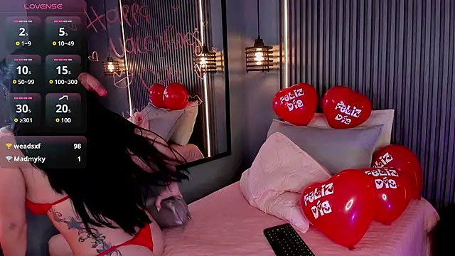 Snapshot of aura-baker chatting on 02/14/25, 04:31 aura-baker online show from 02/14/25, 04:31