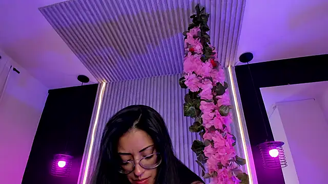 Snapshot of aura-baker chatting on 03/22/25, 04:26 aura-baker online show from 03/22/25, 04:26