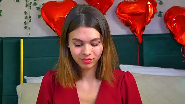 Snapshot of PollyLanders chatting on 02/14/25, 10:58 PollyLanders online show from 02/14/25, 10:58