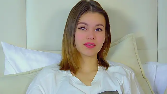 Snapshot of PollyLanders chatting on 02/28/25, 06:54 PollyLanders online show from 02/28/25, 06:54