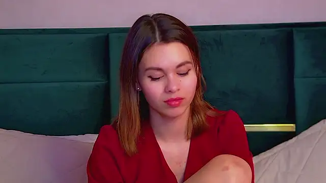 Snapshot of PollyLanders chatting on 03/03/25, 05:42 PollyLanders online show from 03/03/25, 05:42