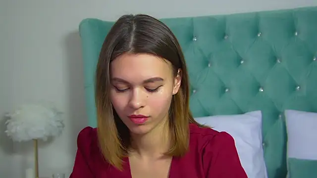 Snapshot of PollyLanders chatting on 03/13/25, 10:26 PollyLanders online show from 03/13/25, 10:26