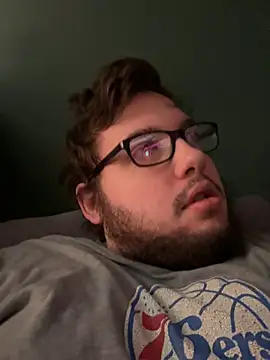 Snapshot of jrizz215 chatting on 03/10/25, 06:23 jrizz215 online show from 03/10/25, 06:23