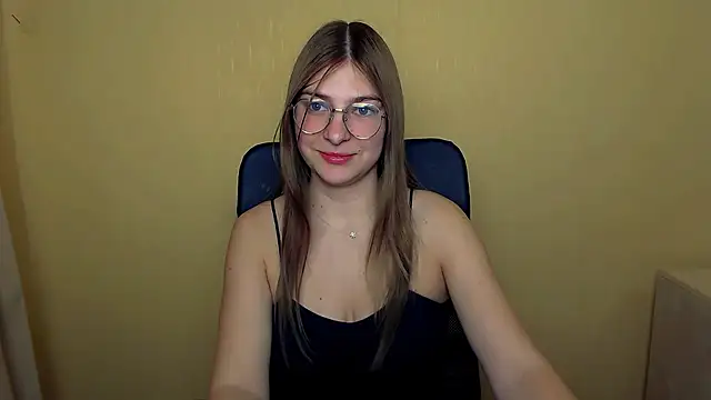 Luna Lush  online show from 10/13/25, 08:47