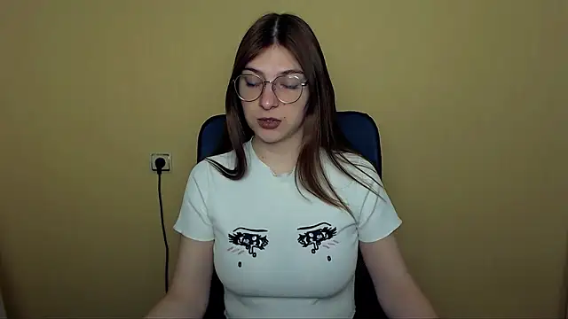 Luna Lush  online show from 04/25/26, 09:34