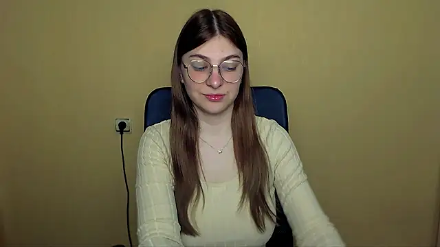 Luna Lush  online show from 04/28/26, 08:41