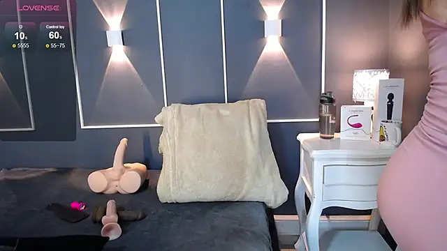 Emmawattsom online show from 01/19/25, 01:12