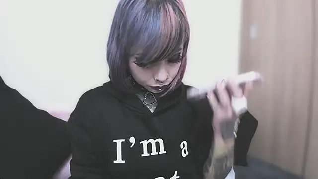 NikkiRamone online show from 09/16/25, 11:00