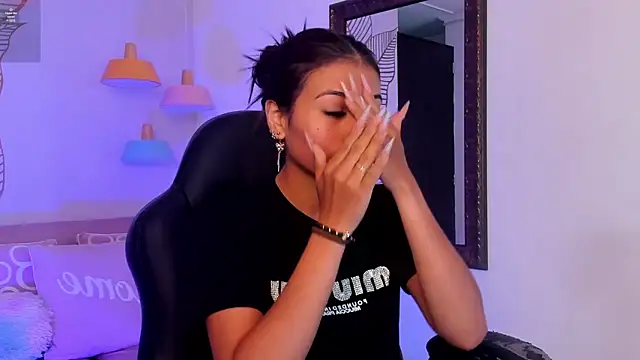 ZaraLim online show from 12/10/24, 12:16