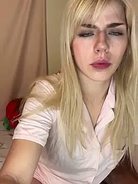 Snapshot of SirenitySirenxx chatting on 01/08/25, 07:24 SirenitySirenxx online show from 01/08/25, 07:24