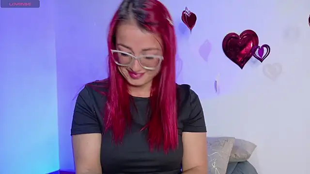 luccycollins  online show from 03/18/25, 02:15