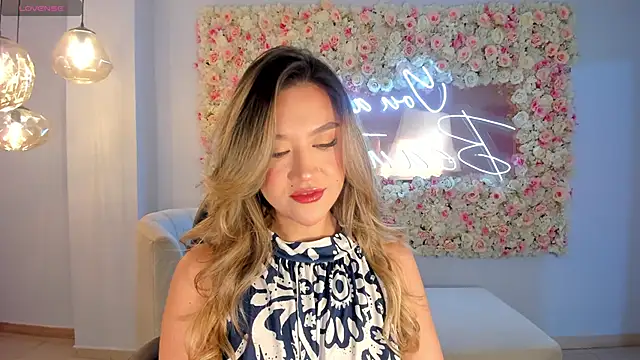 RebeccaHudson online show from 10/13/25, 06:52