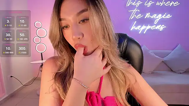 RebeccaHudson online show from 10/28/25, 07:05