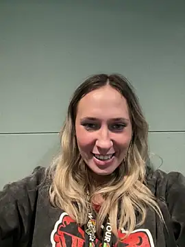 Snapshot of M1ssyk1ssy chatting on 12/30/24, 05:13 M1ssyk1ssy online show from 12/30/24, 05:13