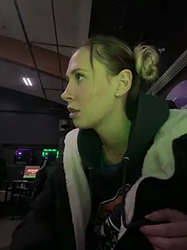 Snapshot of M1ssyk1ssy chatting on 01/16/25, 11:27 M1ssyk1ssy online show from 01/16/25, 11:27