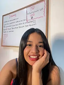 Snapshot of Aitana98_ chatting on 02/15/25, 07:16 Aitana98 online show from 02/15/25, 07:16