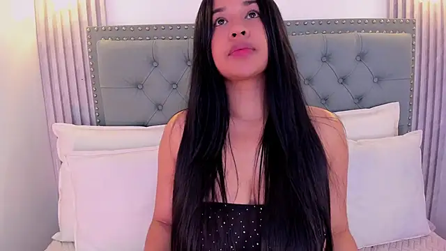 Snapshot of Aitana98_ chatting on 02/27/25, 07:01 Aitana98 online show from 02/27/25, 07:01