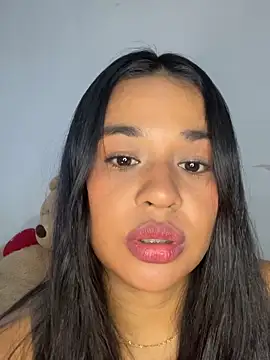 Snapshot of Aitana98_ chatting on 12/20/25, 01:56 Aitana98 online show from 12/20/25, 01:56