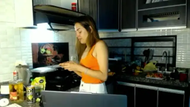 Snapshot of camilawm19 chatting on 04/12/26, 11:54 camilawm19 online show from 04/12/26, 11:54