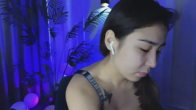 Snapshot of Deiri_Delightful chatting on 12/18/24, 06:21 Deiri Delightful online show from 12/18/24, 06:21