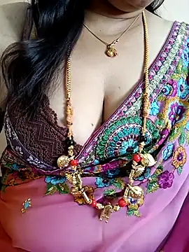 Snapshot of gaurika18 chatting on 03/01/25, 04:58 gaurika18 online show from 03/01/25, 04:58